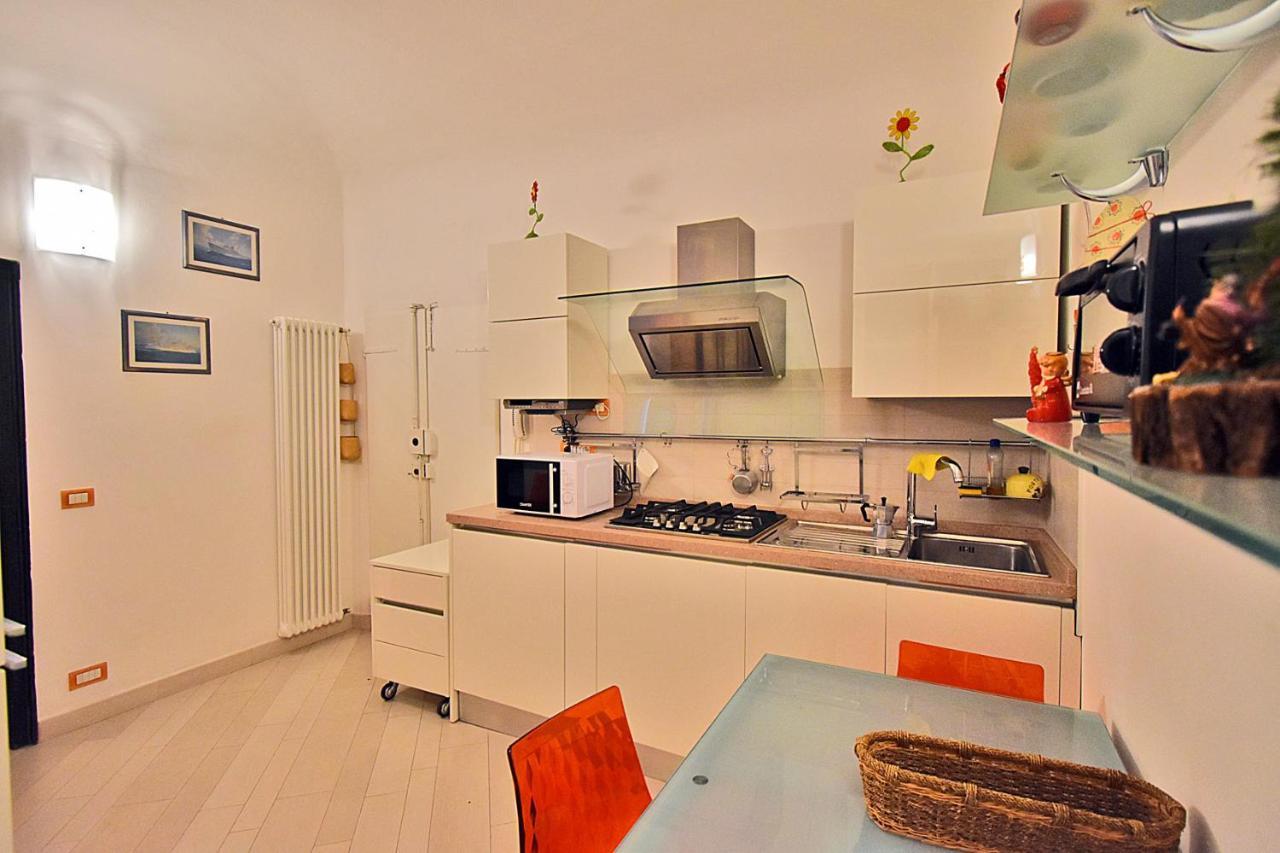 La Tana Del Poeta Apartment เลริชี ภายนอก รูปภาพ